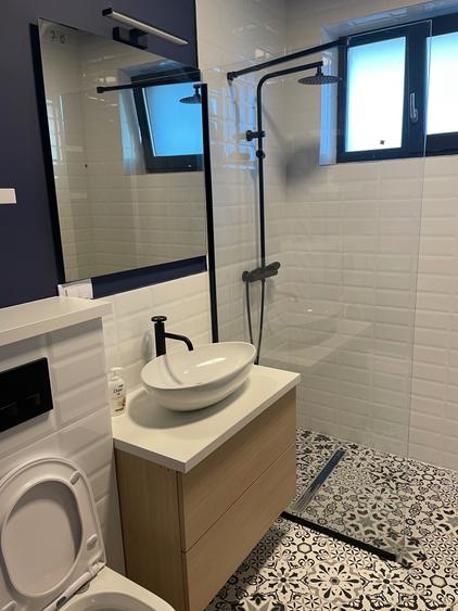 Apartament cu 3 camere decomandat în Hașdeu