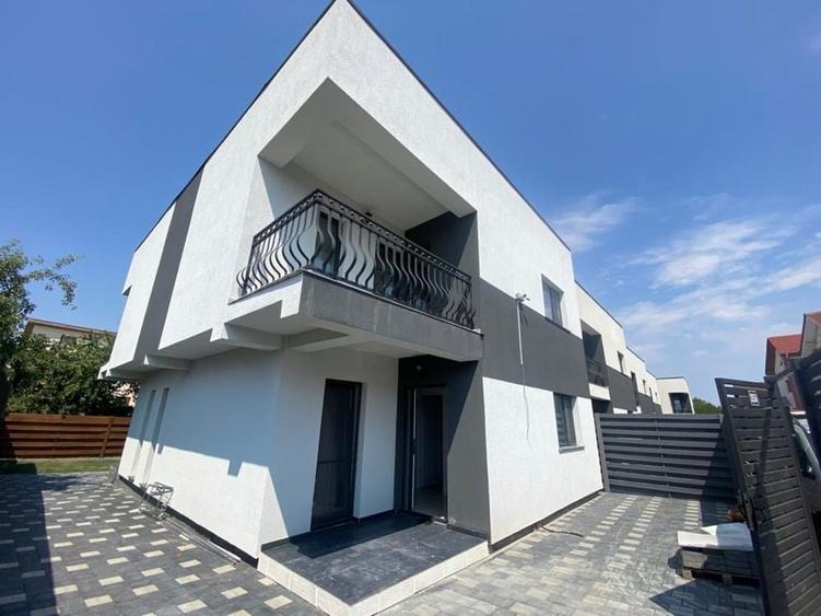 Casă cu 3 camere cu Teren 200 Mp în Central