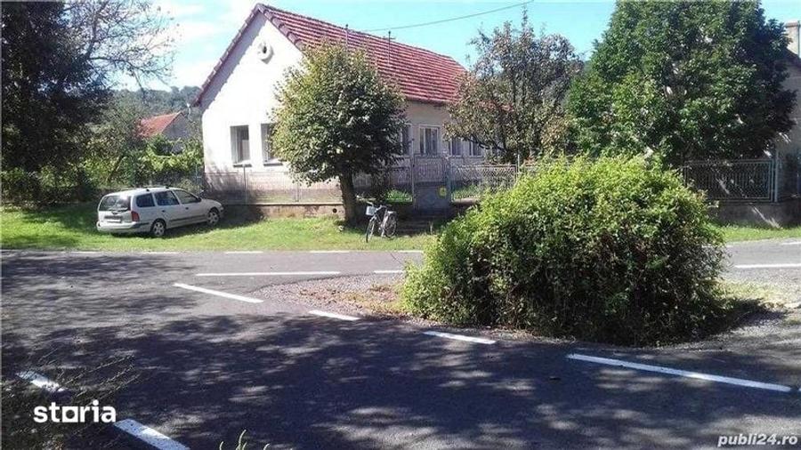 Casă cu 4 camere cu Teren 244 Mp în Dobra