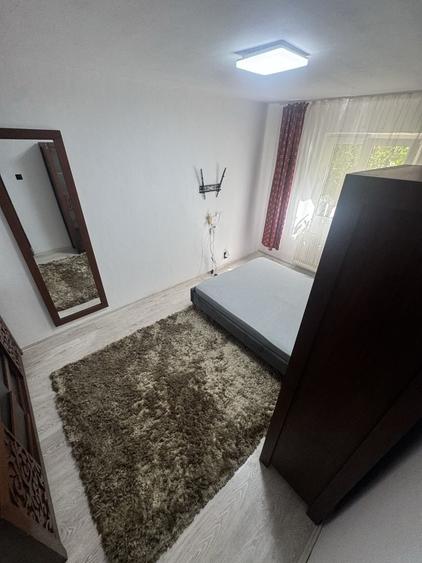 Garsonieră decomandată în Central