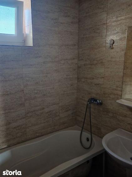 Apartament cu 3 camere decomandat în Peninsula