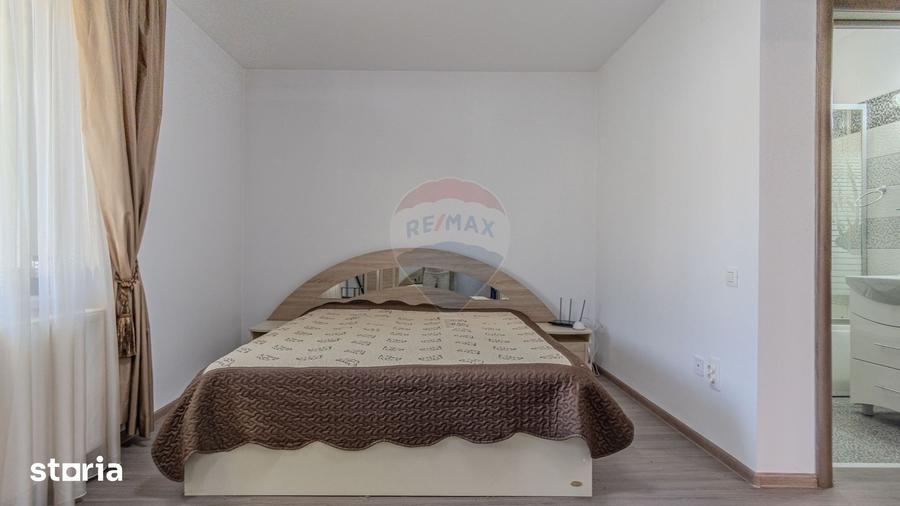 Casă cu Teren 1074 Mp în Moieciu
