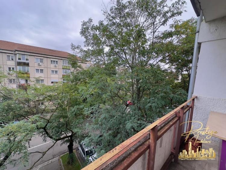 Apartament cu 2 camere decomandat, mobilat în Decebal