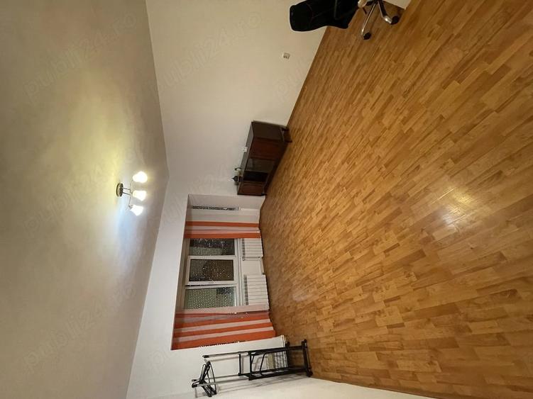 Garsonieră decomandată în E3