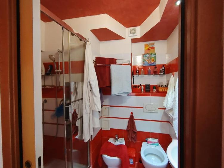 Apartament cu 3 camere decomandat, mobilat în Ultracentral