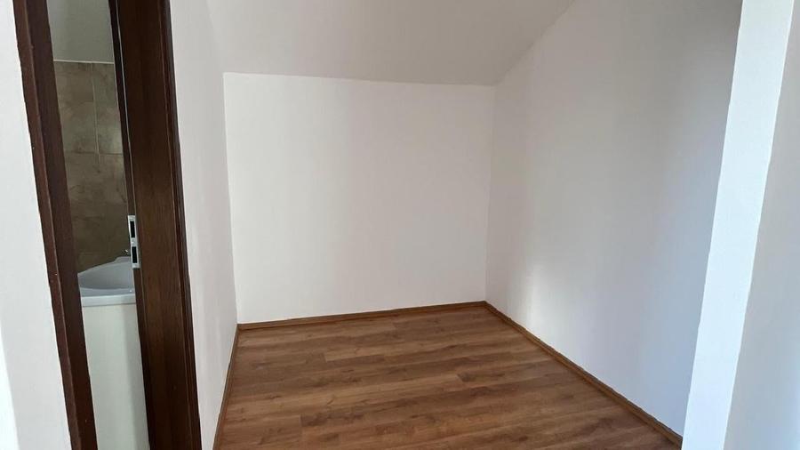 Casă individuală cu 5 camere cu Teren 378 Mp în Domnești