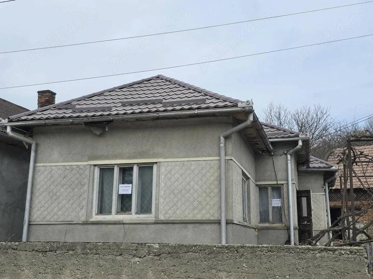 Casă cu 3 camere cu Teren 1000 Mp în Ceaca