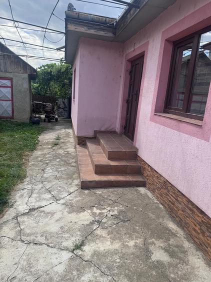Casă cu 2 camere în Central