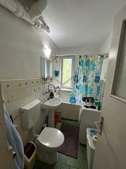 Apartament cu 3 camere nedecomandat în Tudor Vladimirescu