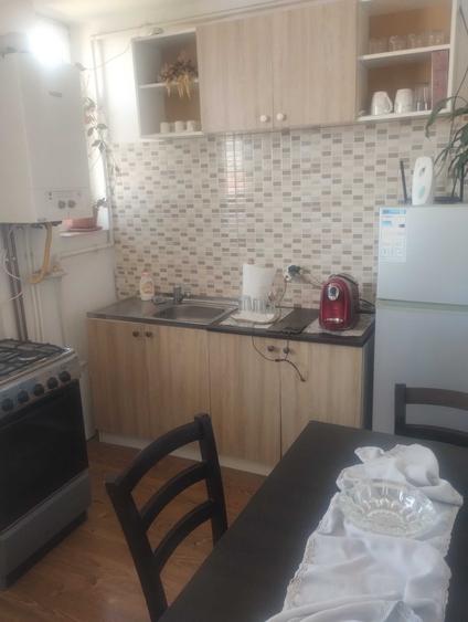 Apartament cu 2 camere decomandat în Exterior Vest