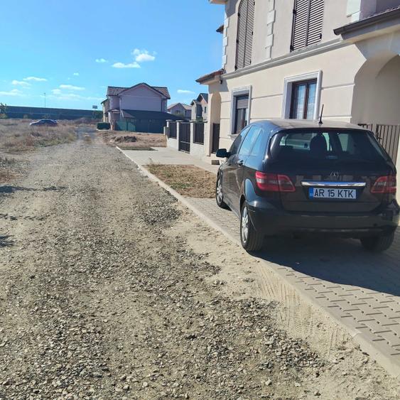 Teren de 392 mp, în Aradul Nou