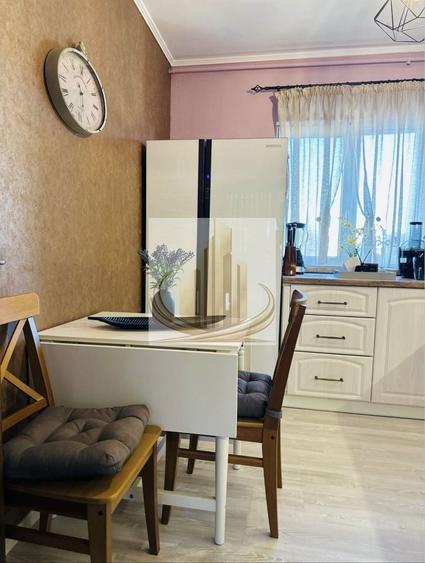 Apartament cu 3 camere decomandat, mobilat în Dâmbovița