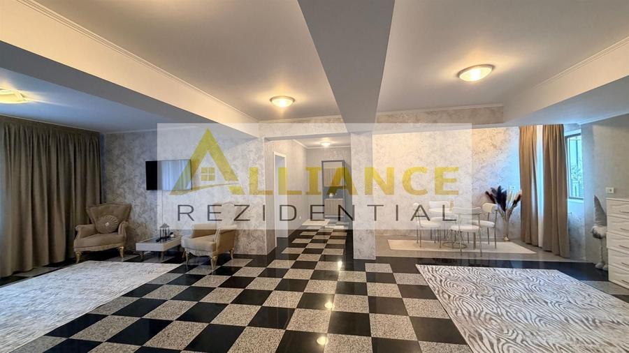 Casă individuală cu 9 camere decomandat cu Canalizare în Berceni