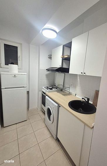 Apartament cu 2 camere, mobilat în Calea Victoriei