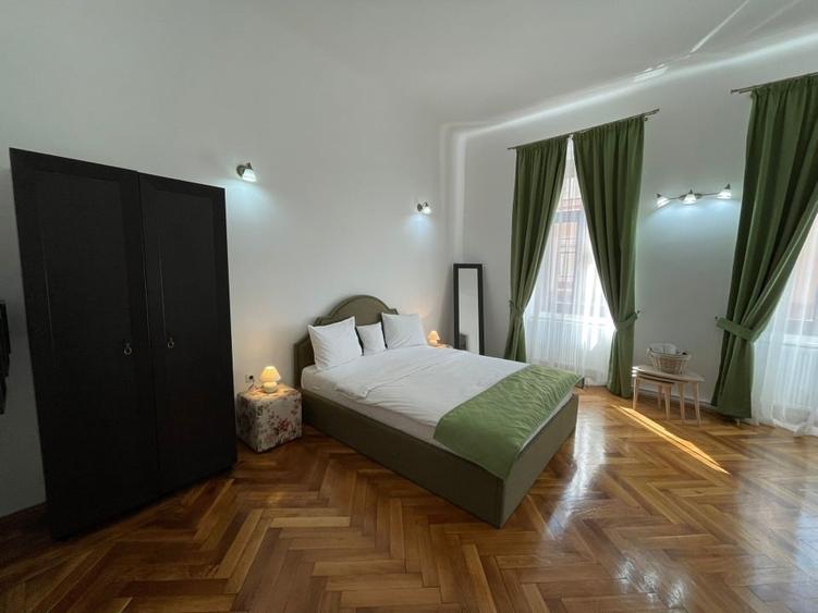 Apartament cu 3 camere decomandat, mobilat în Ultracentral