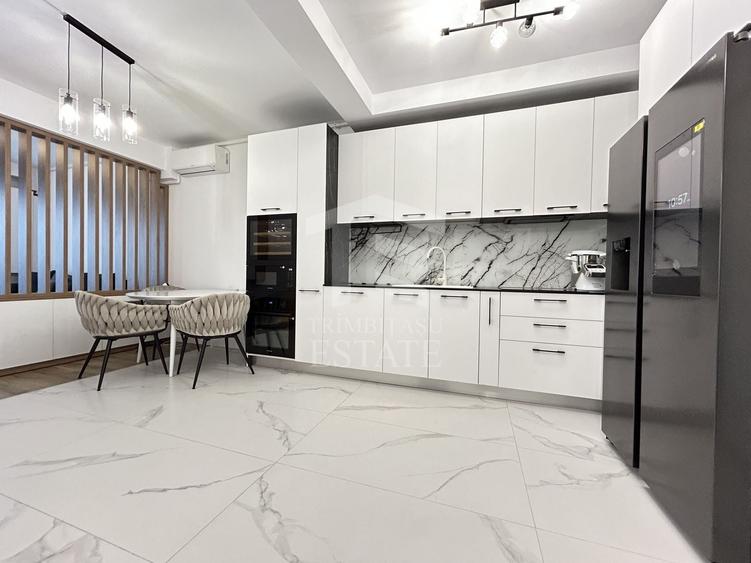 Apartament cu 2 camere decomandat, mobilat în Central