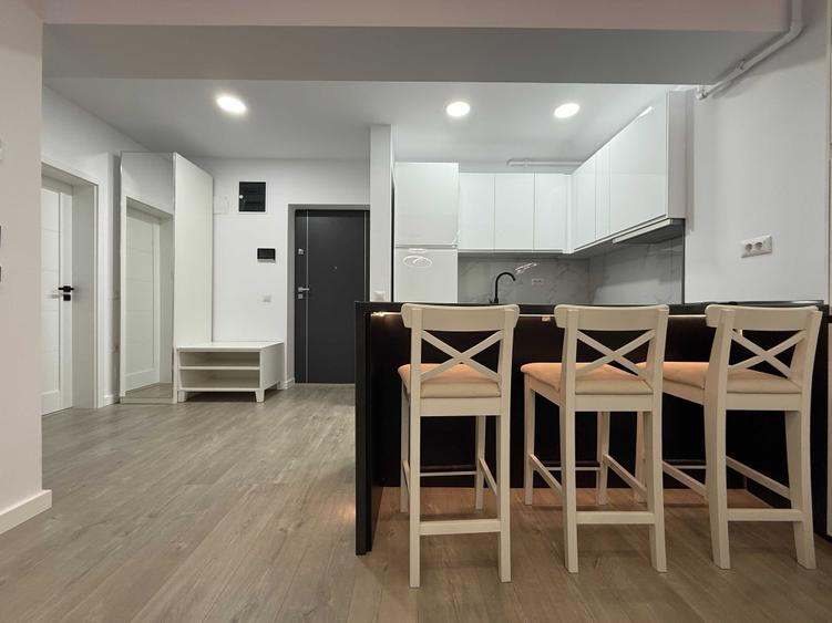 Apartament cu 2 camere decomandat în Central