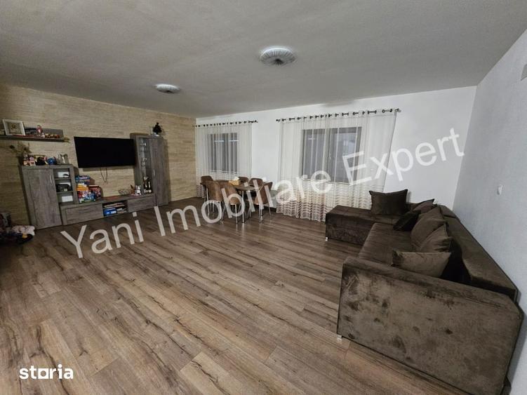 Casă cu 5 camere cu Teren 3600 Mp în Albești