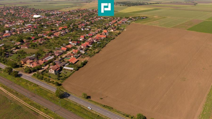 Teren agricol extravilan de 28500 mp, în Șofronea