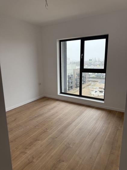 Apartament cu 3 camere decomandat în Exterior Vest