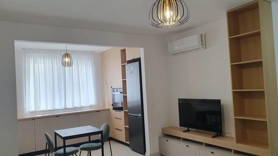 Apartament cu 2 camere decomandat în Exterior Vest