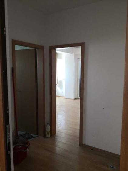 Apartament cu 2 camere semidecomandat în Independenței