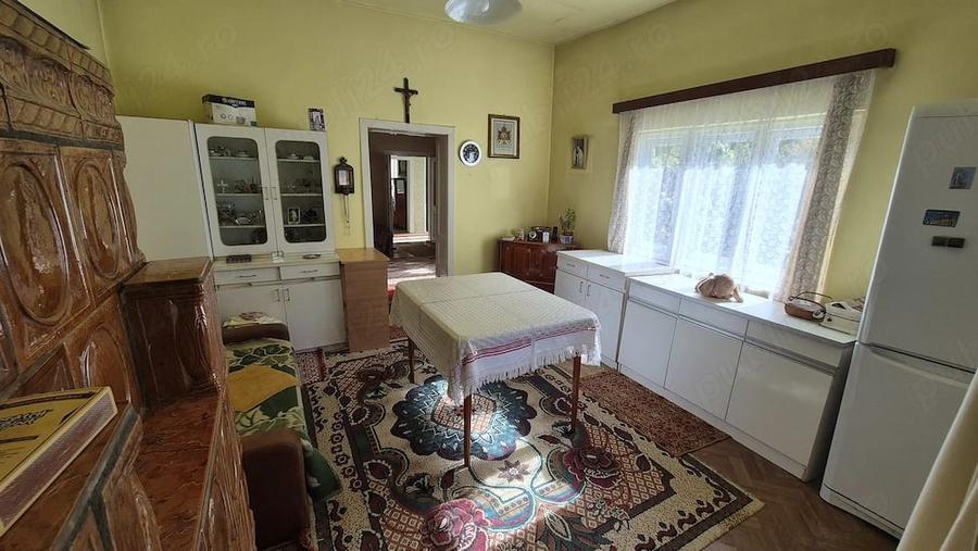 Casă cu Teren 763 Mp în Valea Roșie