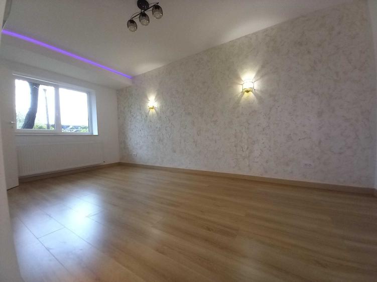 Apartament cu 3 camere decomandat în Gară