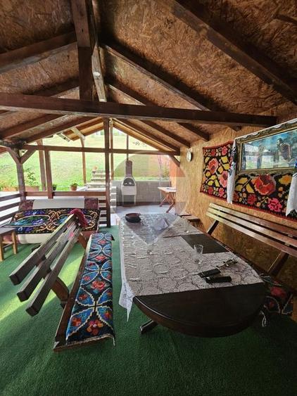 Duplex cu 9 camere cu Teren 750 Mp în Rona de Jos