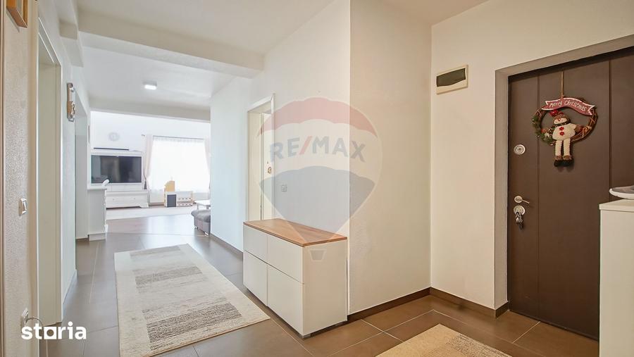 Apartament cu 3 camere în Cristian