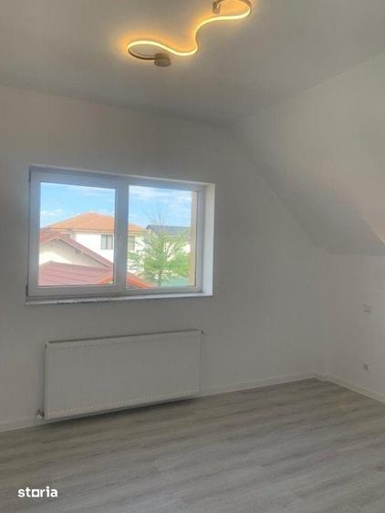 Casă cu 5 camere cu Teren 395 Mp în Central