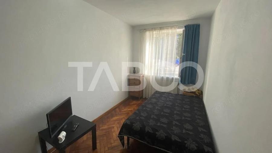 Apartament cu 3 camere semidecomandat în Terezian