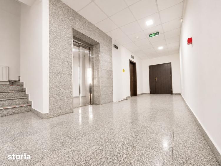Spațiu comercial, de 400 mp, în Ultracentral
