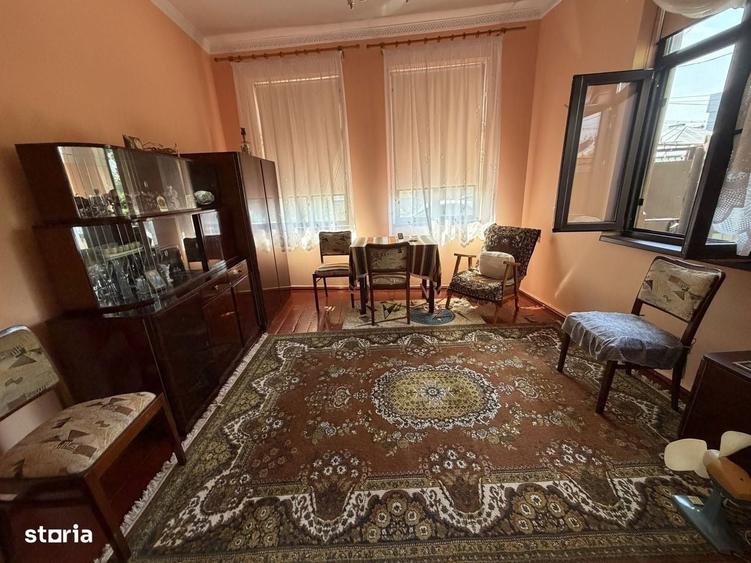 Casă cu 2 camere în Central