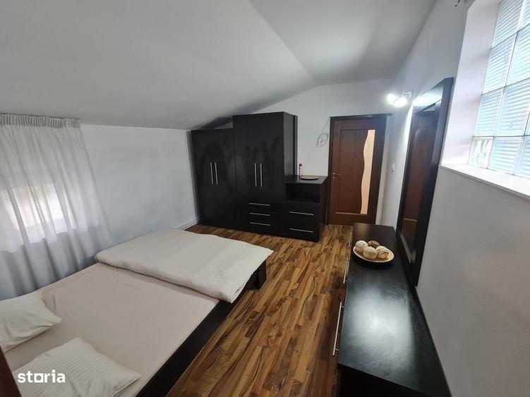 Casă cu 4 camere decomandat în Central