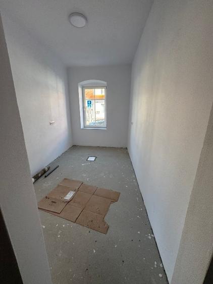 Apartament cu 4 camere decomandat în Ultracentral