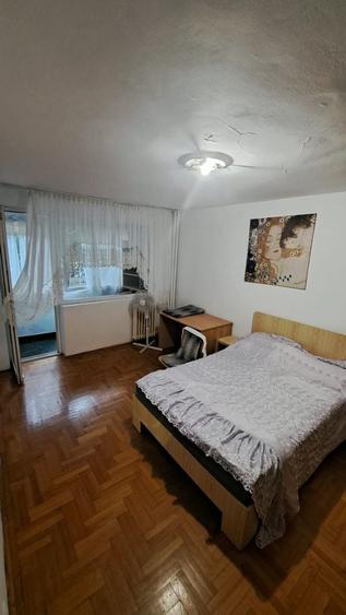 Apartament cu 2 camere semidecomandat, mobilat în Bucur Obor
