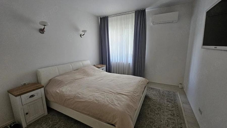 Apartament cu 4 camere decomandat în Central