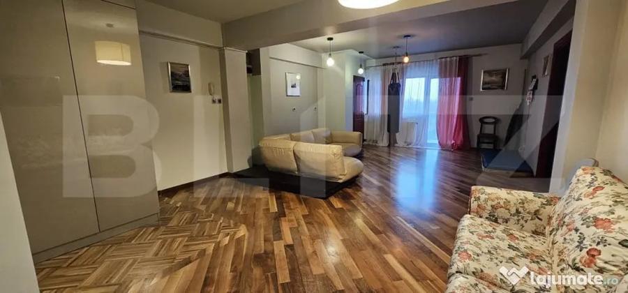 Apartament cu 4 camere semidecomandat, mobilat în Central