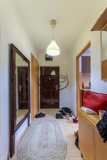 Oferta vanzare Titan, 3 camere, renovat, et.  2/10 - 3