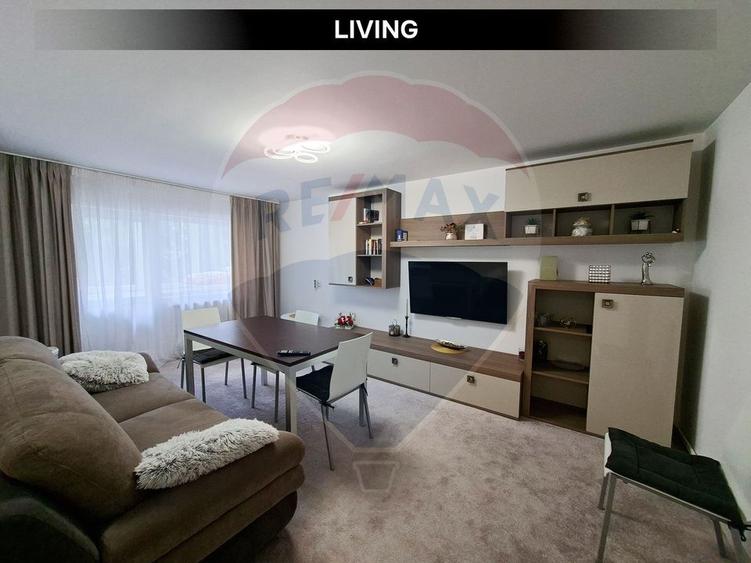 Apartament cu 3 camere decomandat, mobilat în Central
