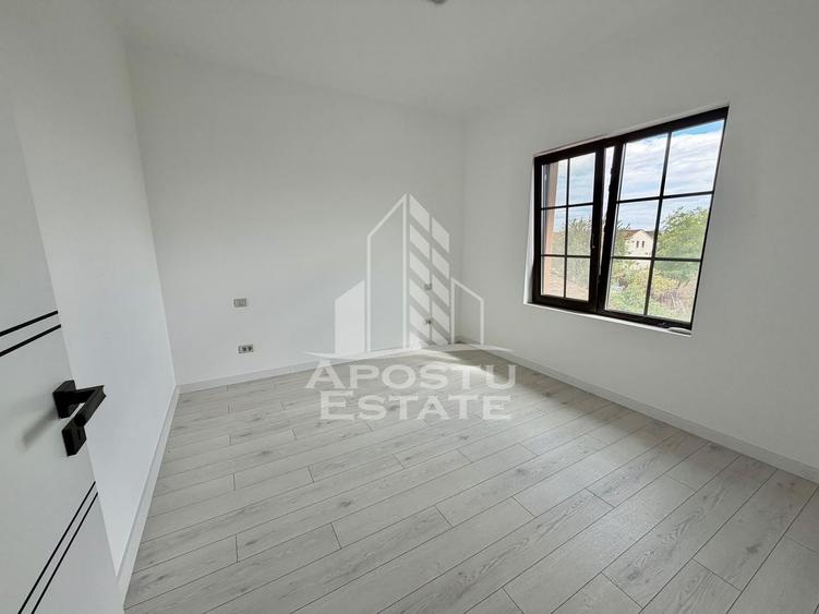 Casă individuală cu 5 camere cu Canalizare în Giroc