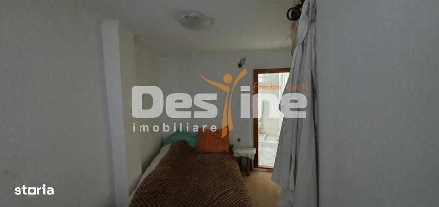 Casă cu 4 camere cu Teren 520 Mp în Mihai Bravu