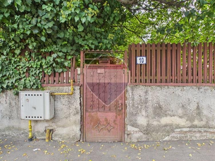 Teren Construcții intravilan de 299 mp, în Moinești