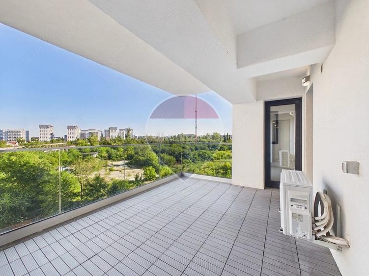 Apartament cu 3 camere de vanzare cu parcare subterana, nemobilat - 1