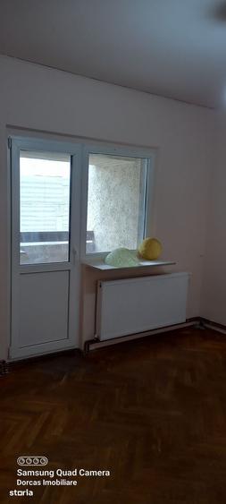 Apartament cu 4 camere decomandat în Ultracentral