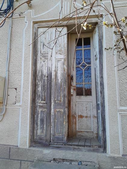 Casă cu 4 camere în Bănia