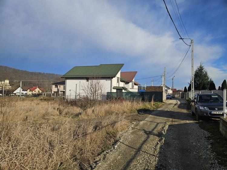 Teren Construcții intravilan de 1250 mp, în Bascov