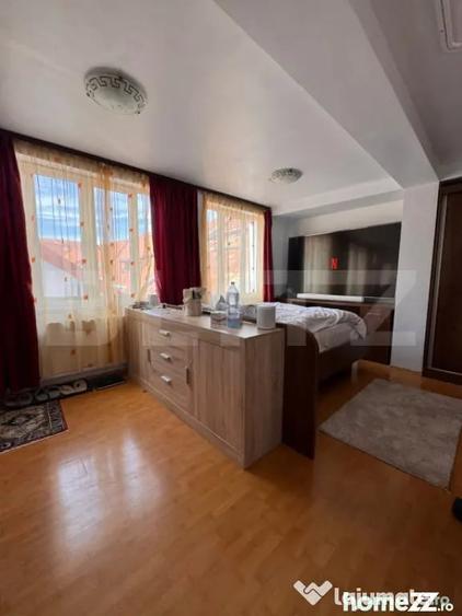 Casă cu 4 camere cu Teren 50 Mp în Centrul Istoric