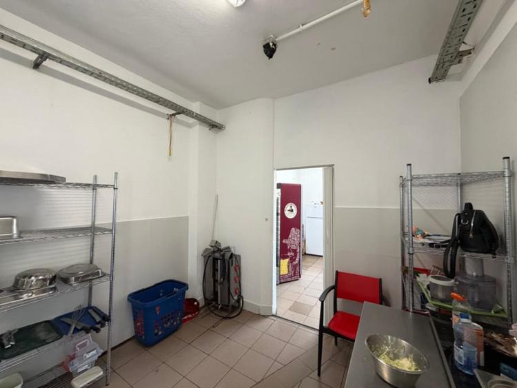 Spațiu comercial, de 37 mp, în Central